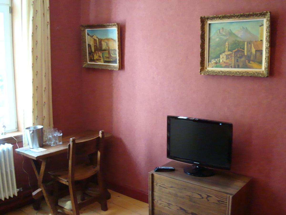Frasnes-lez-Anvaing B&B Chateau Bagatelle الغرفة الصورة